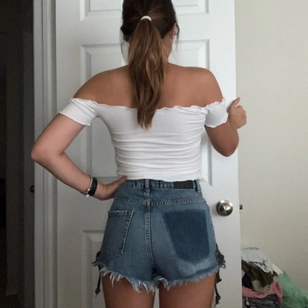 Off shoulder top - Picture 2 of 4